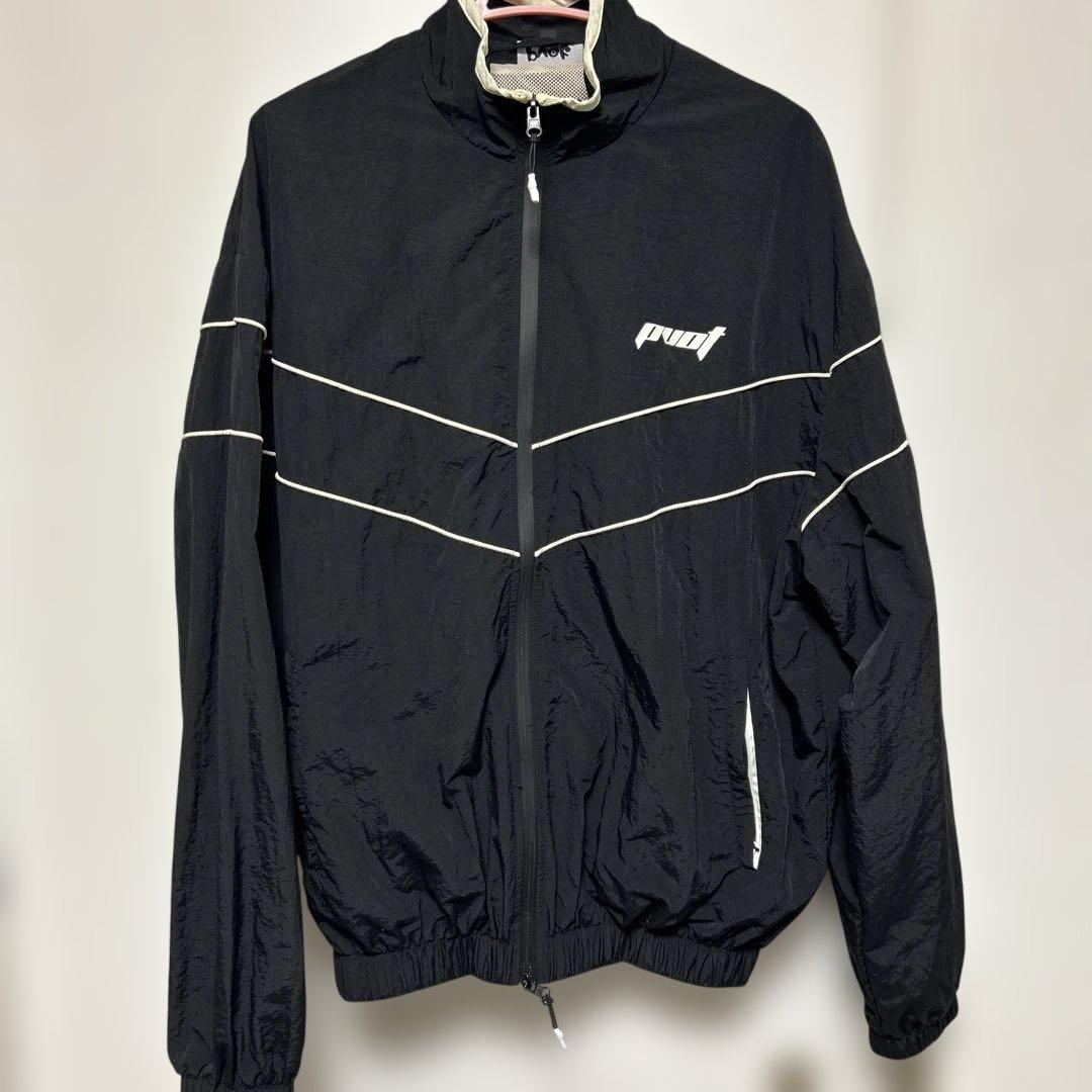 PVOT ジャケット　Lサイズ　ブラック