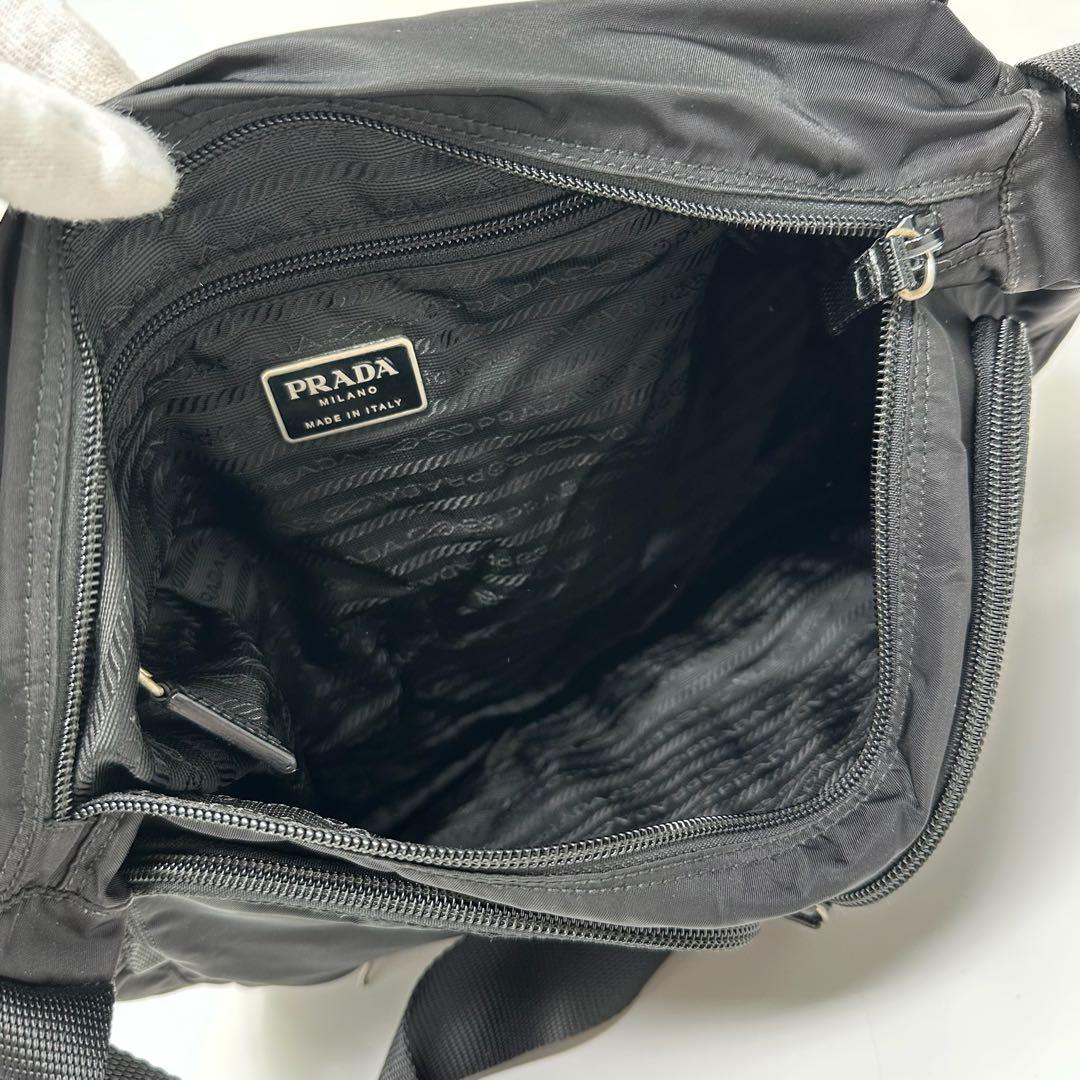 ヒナ様　PRADA プラダ メッセンジャーバッグ ナイロン NERO w18