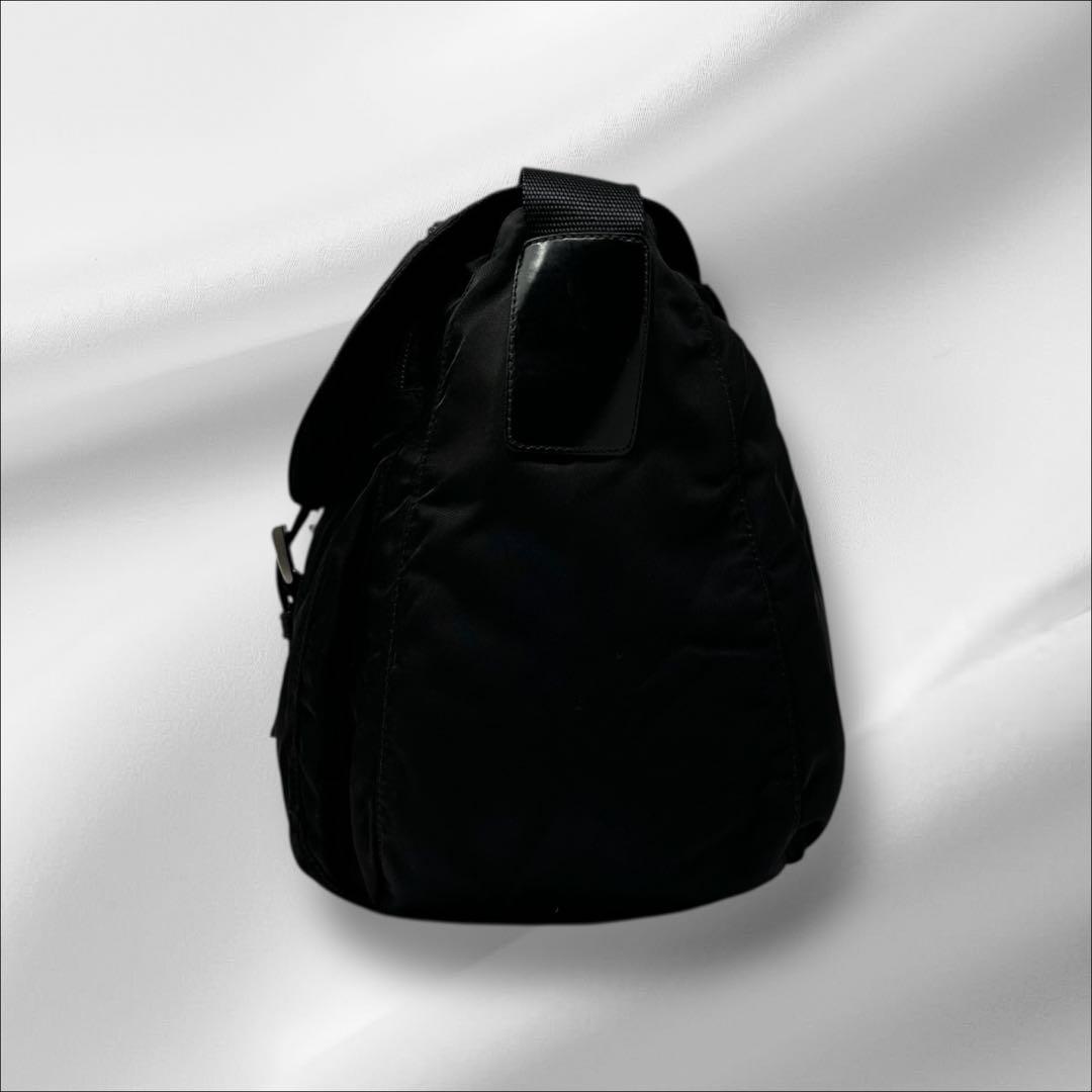 ヒナ様　PRADA プラダ メッセンジャーバッグ ナイロン NERO w18