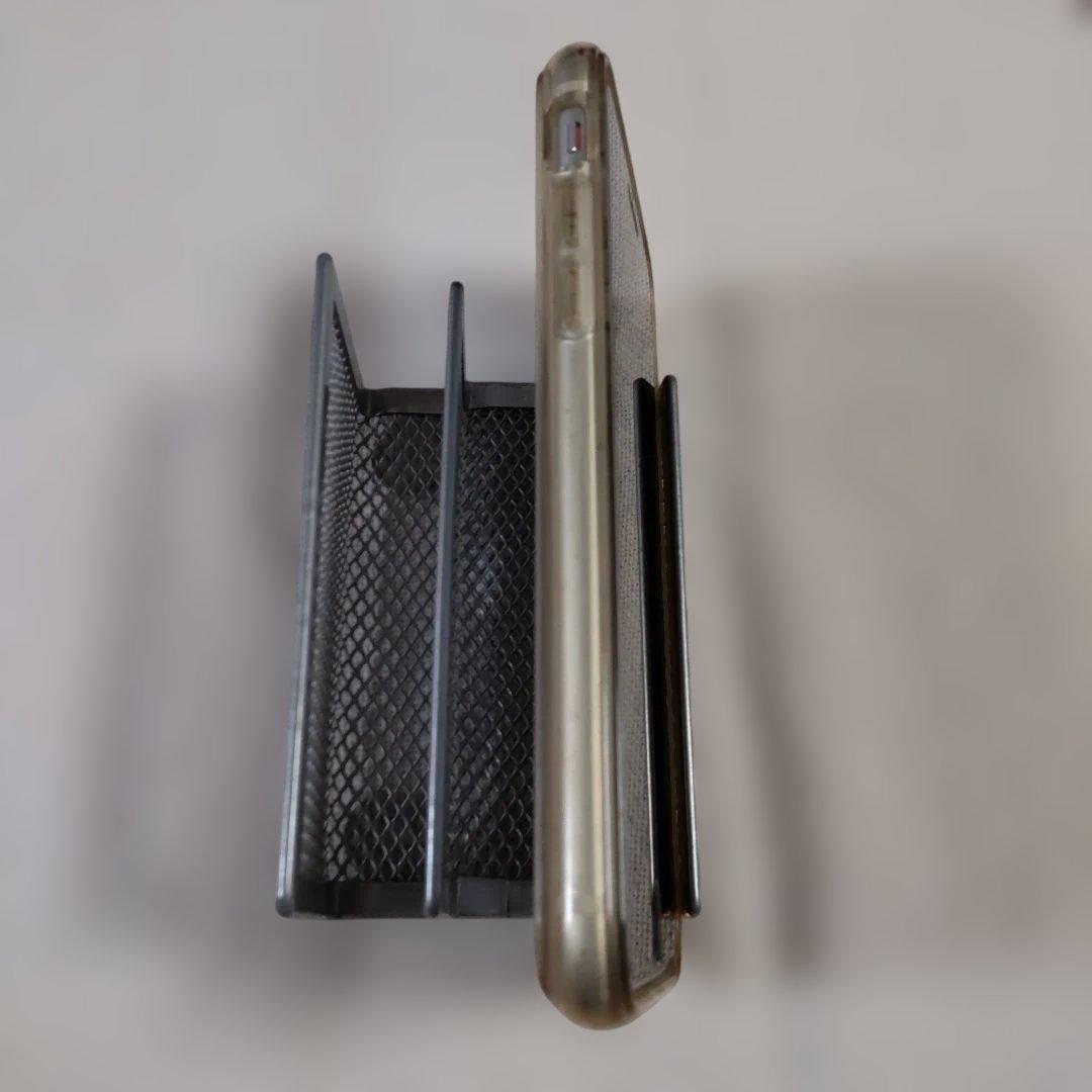 Apple iPhone SE (第2世代) 64GB ホワイト　カバー付き