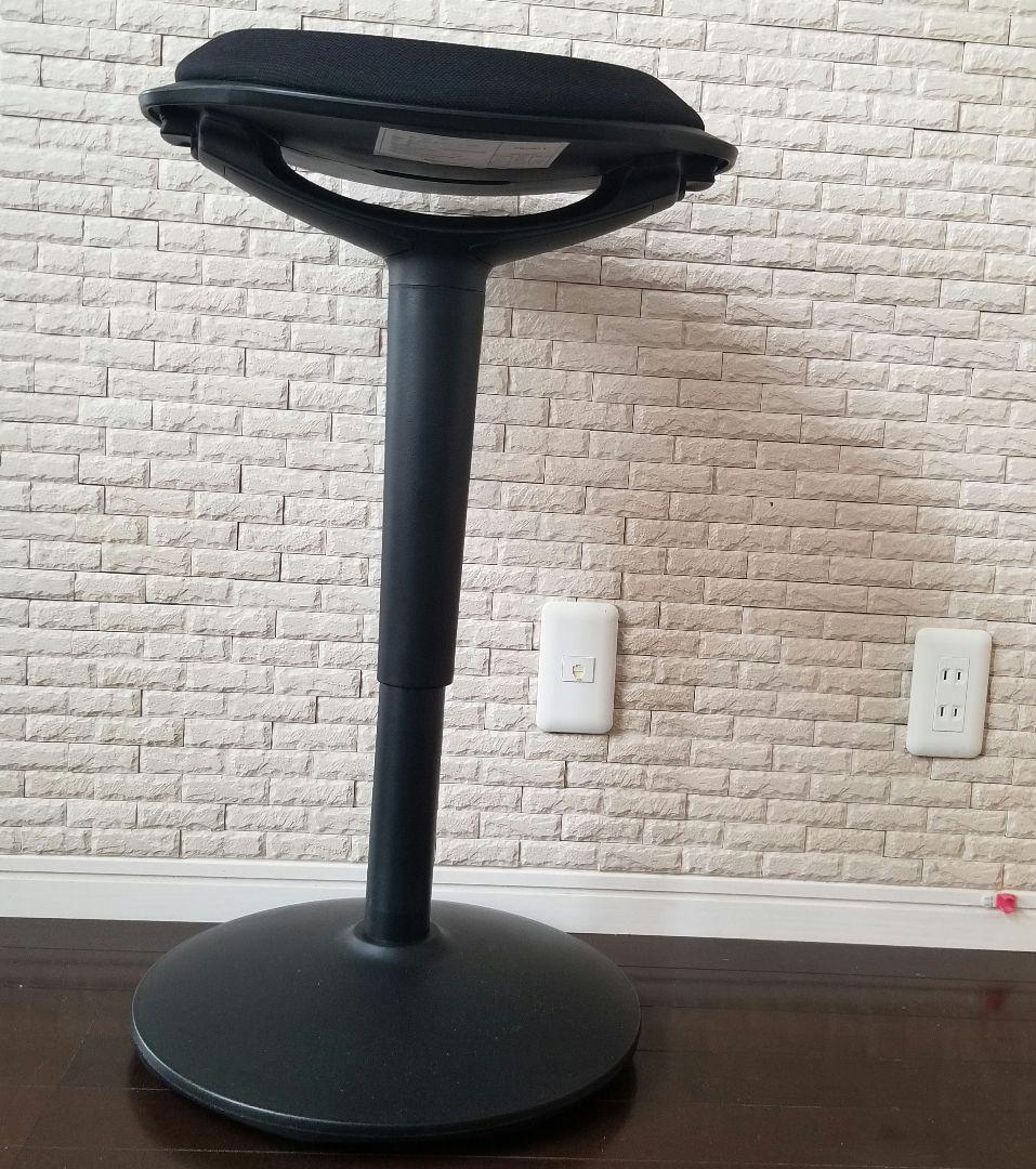 ニトリ スタンディングバランスチェア(OC301) 黒 勉強椅子 勉強机 集中力