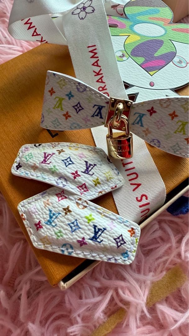 Louis Vuitton 村上隆デザイン リボンヘアアクセサリーバレッタ