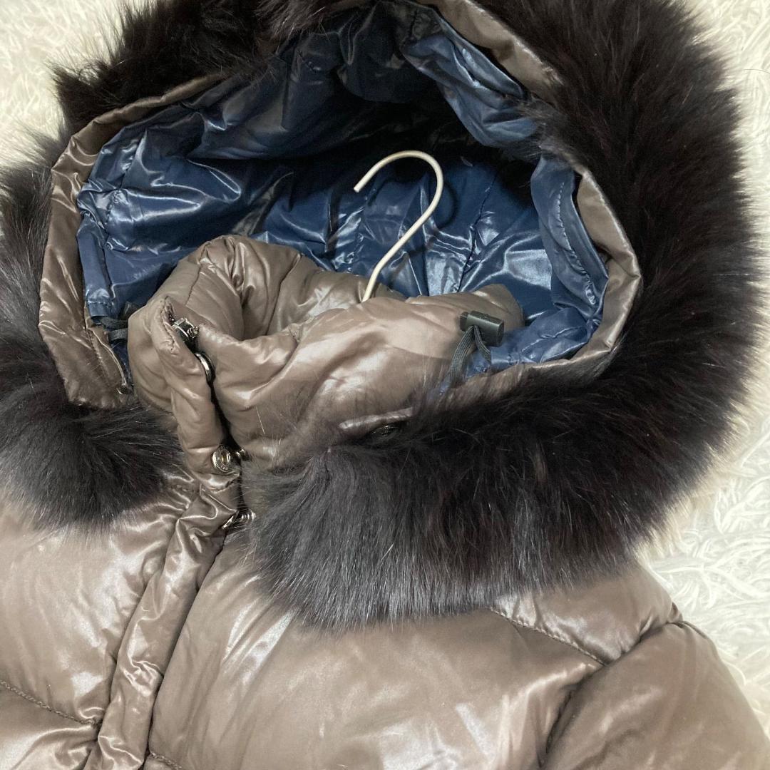 17201✨デュベティカ 42 L デネブ ラクーンファー ダウンコート 茶