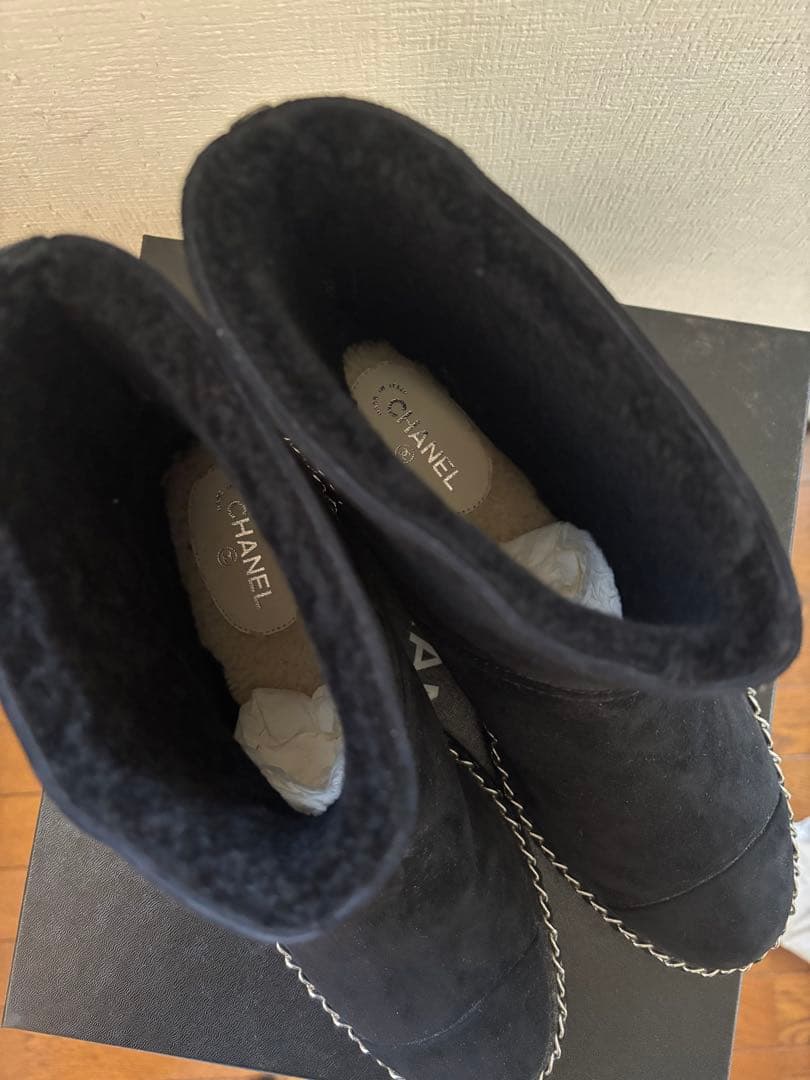 CHANEL シャネル ブーツ 40 ショート ムートン ブラック チェーン
