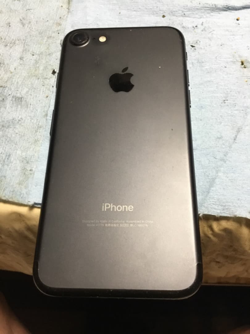 携帯電話本体 iPhone7