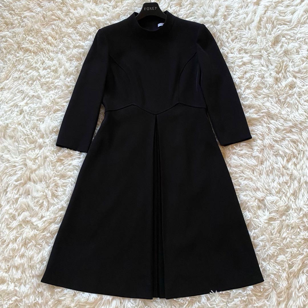 フォクシーニューヨーク　ワンピース　ハイネック　プリーツ　長袖　ブラック