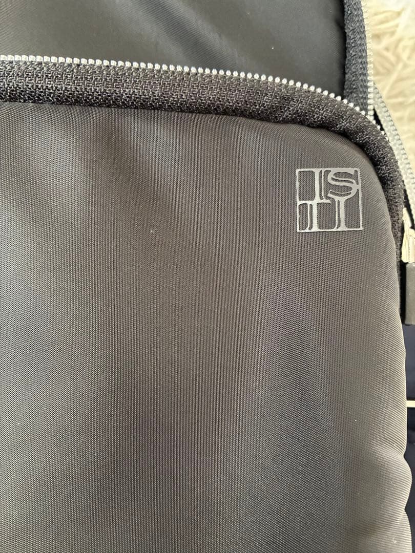 ✨未使用✨イズイット ボディバッグ IS/IT ワンショルダーバッグ A5