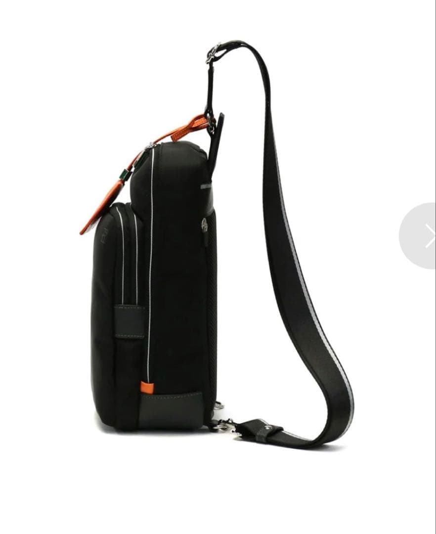 ✨未使用✨イズイット ボディバッグ IS/IT ワンショルダーバッグ A5