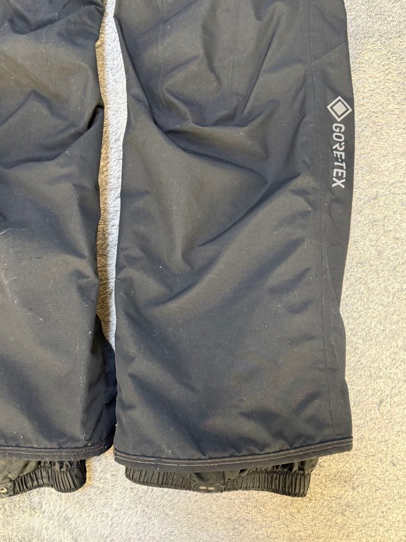 Burton [ak] スノーボードウェア　パンツLサイズ　ブラック