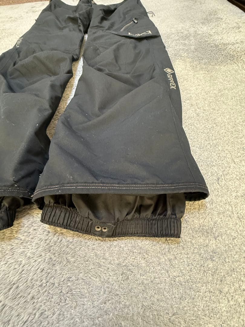 Burton [ak] スノーボードウェア　パンツLサイズ　ブラック