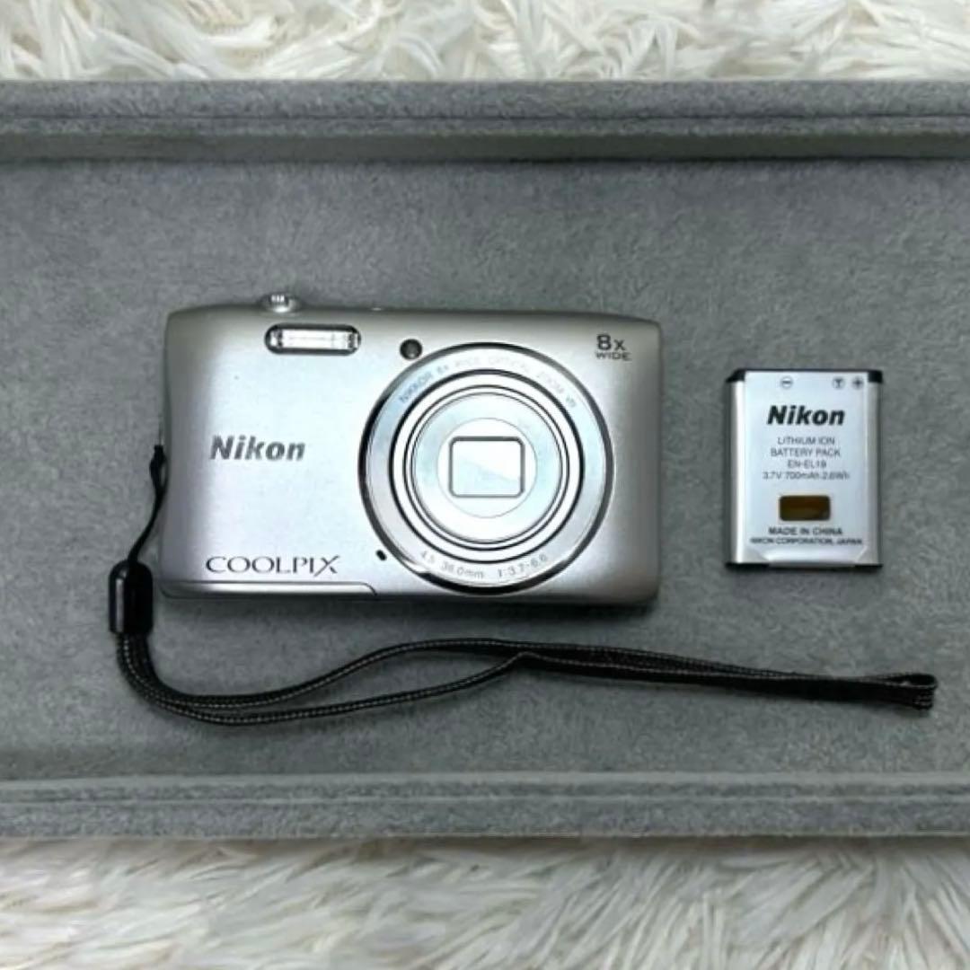 Nikon ニコン COOLPIX S3600 シルバー コンデジ