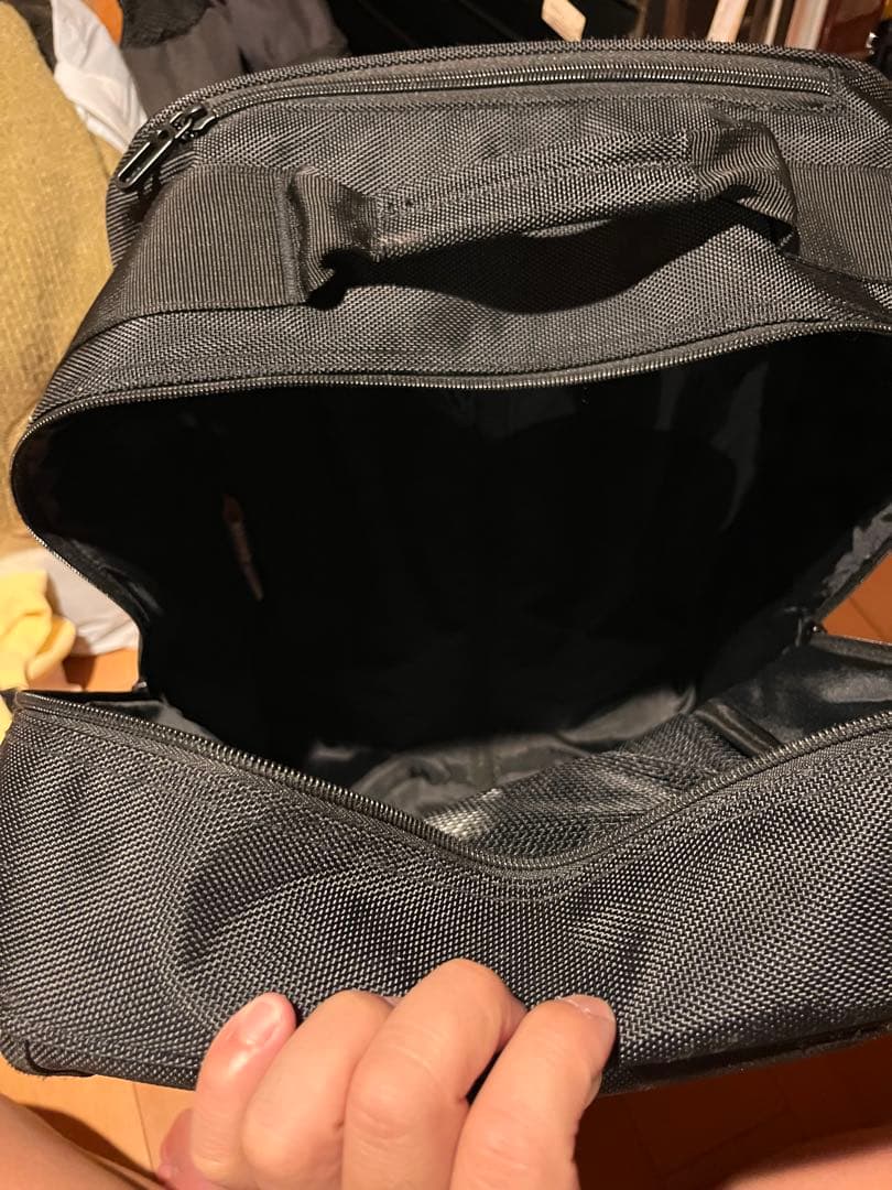 ルースイソンブラ　 ブラック キャリーケース 中型