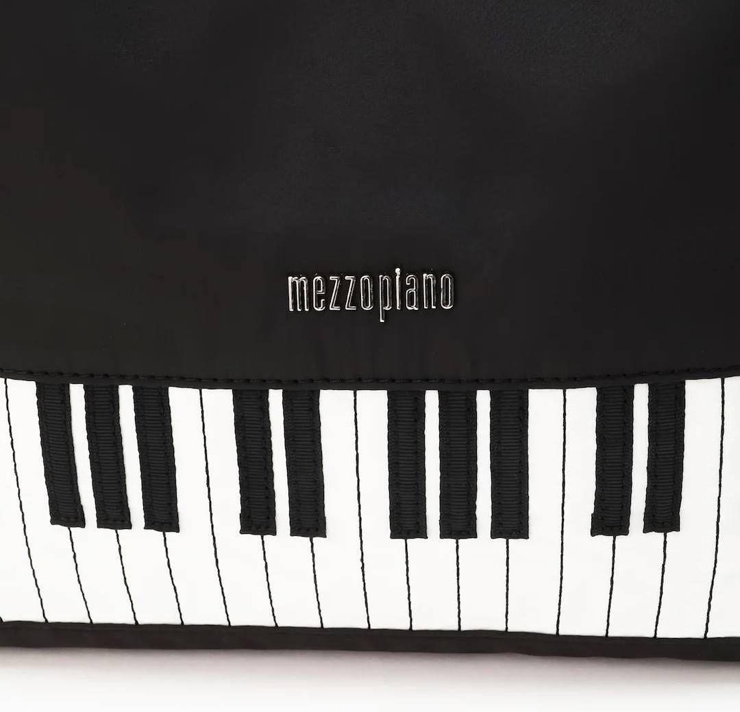 新品未使用 メゾピアノ ピアノ鍵盤 縦長トートバッグ 黒 大人OK トートバッグ