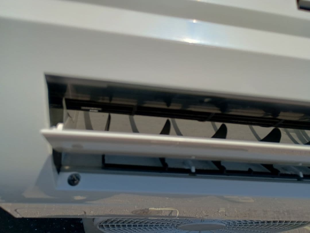 戸田市引き取り限定CSH-N2219R エアコン本体 2019年製