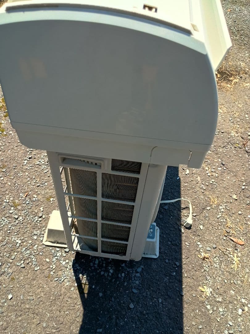 戸田市引き取り限定CSH-N2219R エアコン本体 2019年製