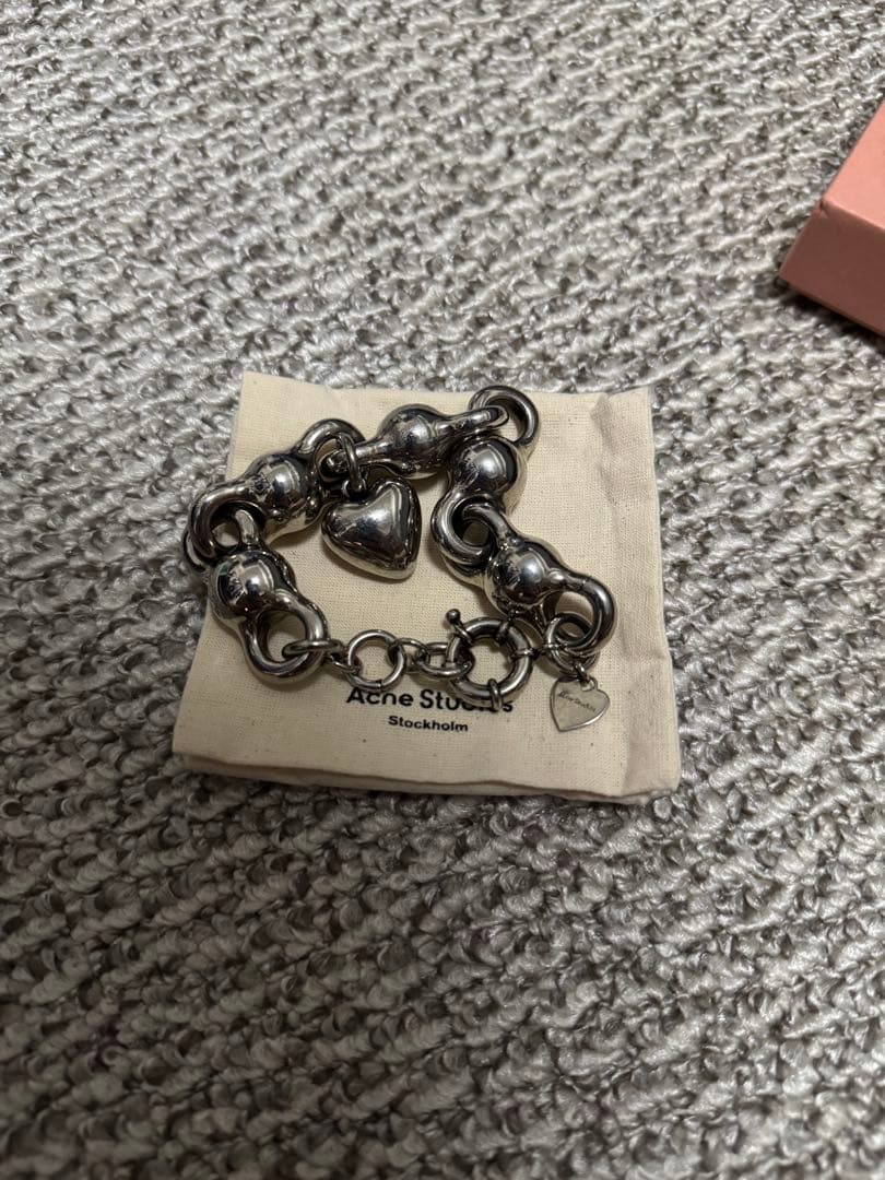 【美品】acne studios ハートブレスレット