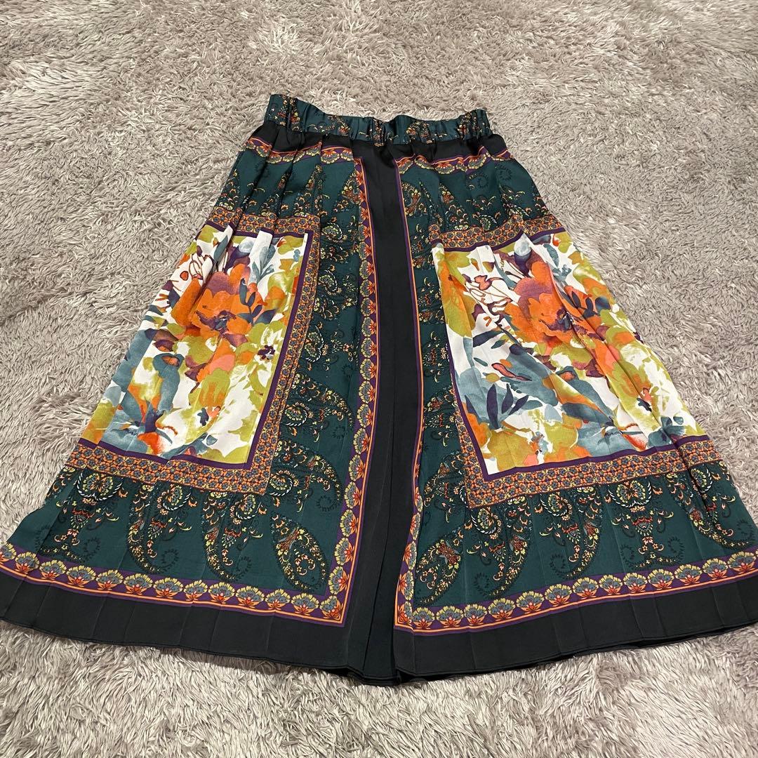 AMERI ロングスカート　スカーフ柄　緑　プリーツスカート　アメリヴィンテージ