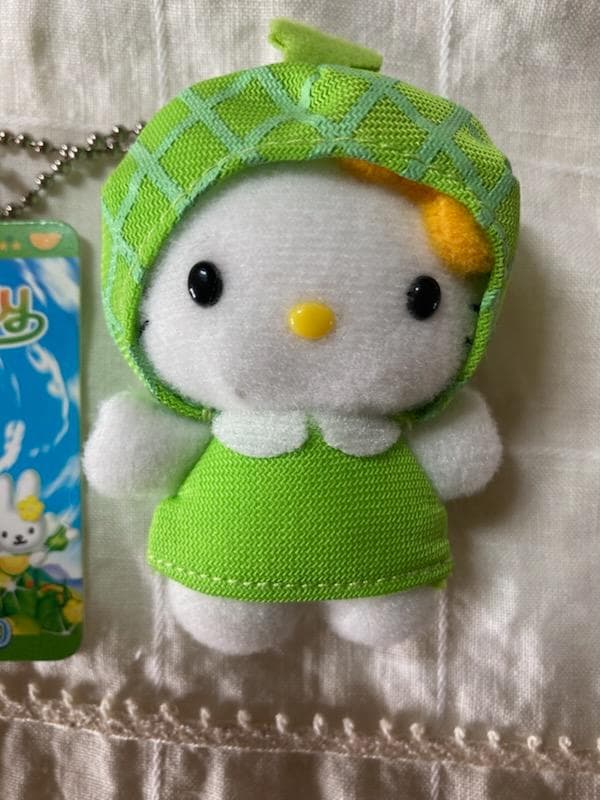 h*K様 【タグ付き・美品】サンリオハローキティ メロン帽子キーホルダー2004