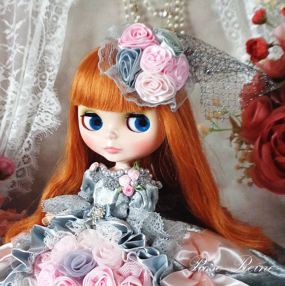 ★初売りセール エリザベス王妃 シルバーグレーのエレガントオーバートレーンドレス