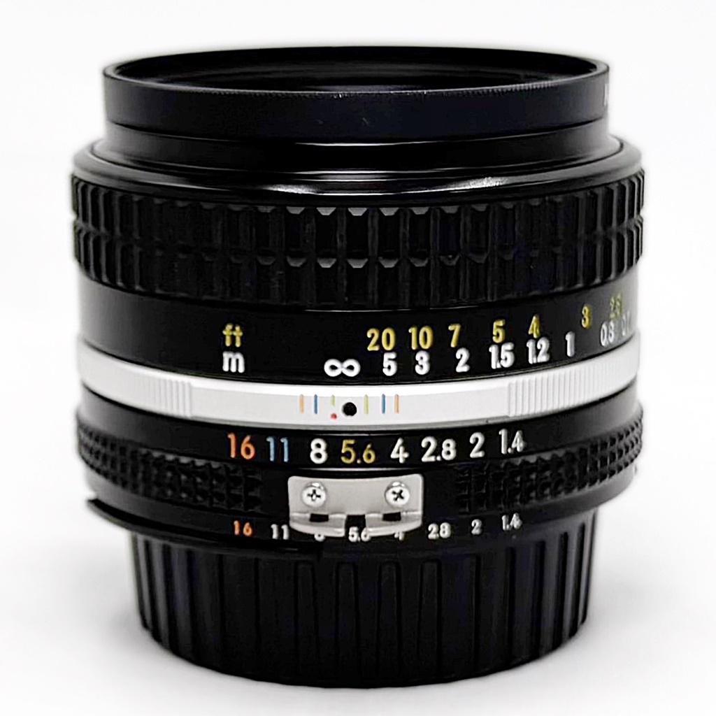 【美品】ニコン Ai-s 50mm F1.4 単焦点レンズ 一眼レフ カメラ