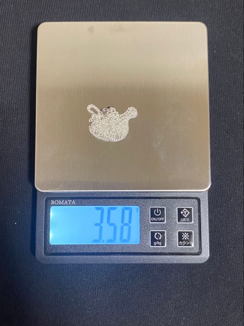 K18WG 刻印付き　ネックレス