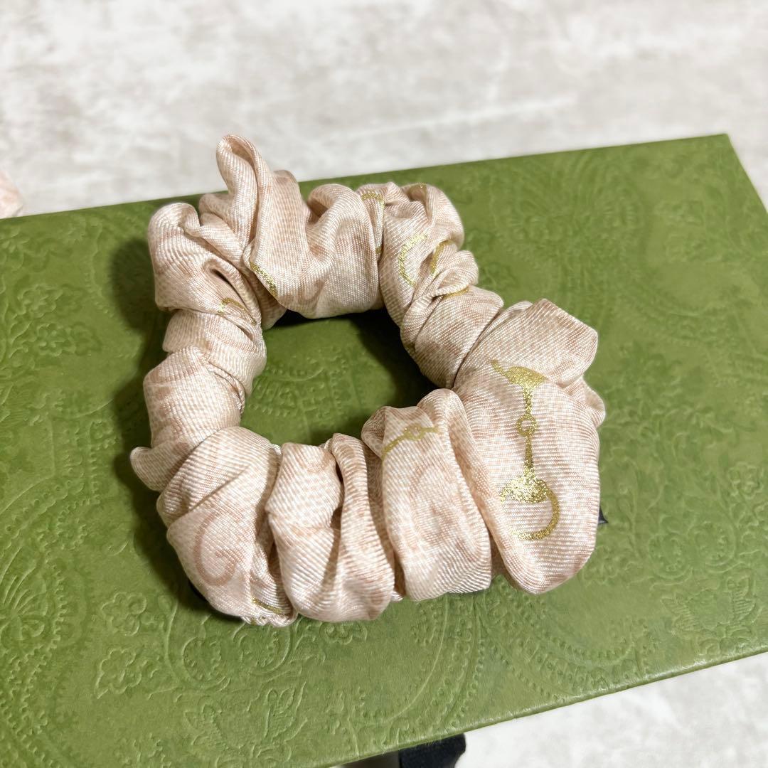 I195 GUCCI グッチ　シュシュ　セット　シルク 箱・保存袋付き　ピンク