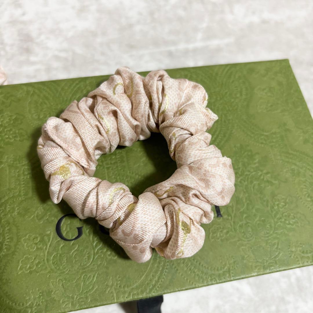 I195 GUCCI グッチ　シュシュ　セット　シルク 箱・保存袋付き　ピンク
