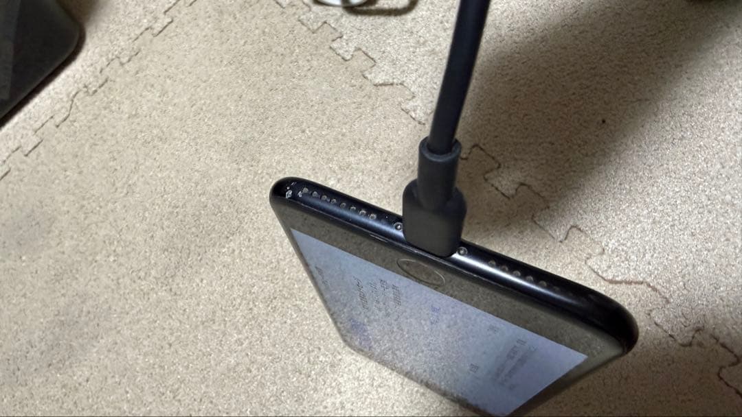 iPhone7 Plus 256GB 黒 SIMフリー 充電端子ゆるめ ケース付