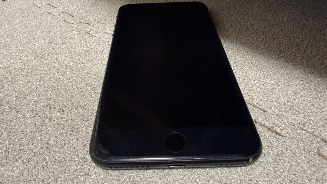 iPhone7 Plus 256GB 黒 SIMフリー 充電端子ゆるめ ケース付