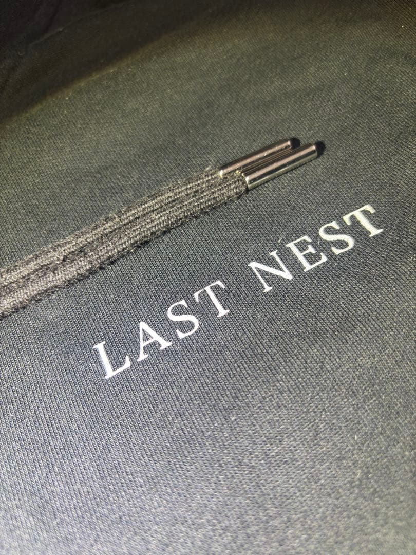 LAST NEST ブラックパーカー Lサイズ バックロゴ