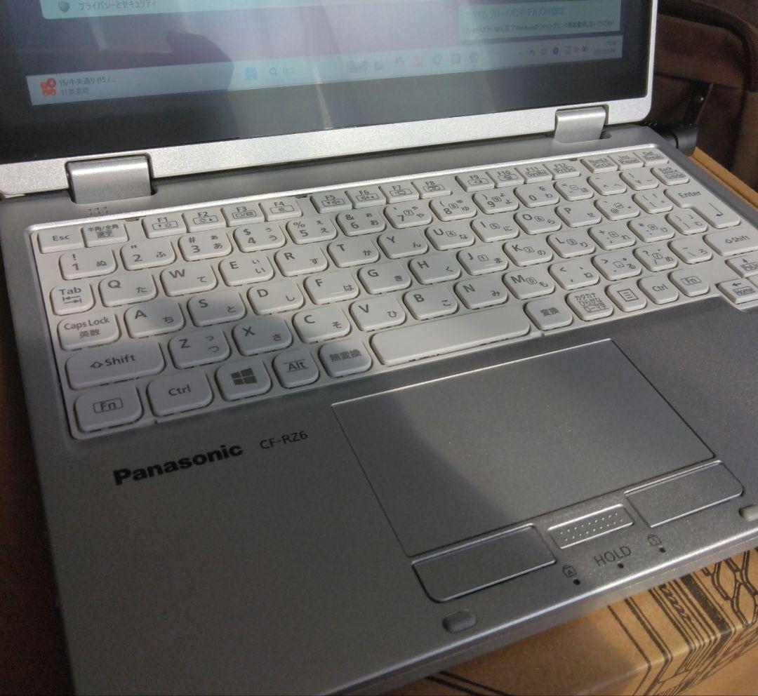 Panasonic Let’s Note CF-RZ6 LTE対応モデル