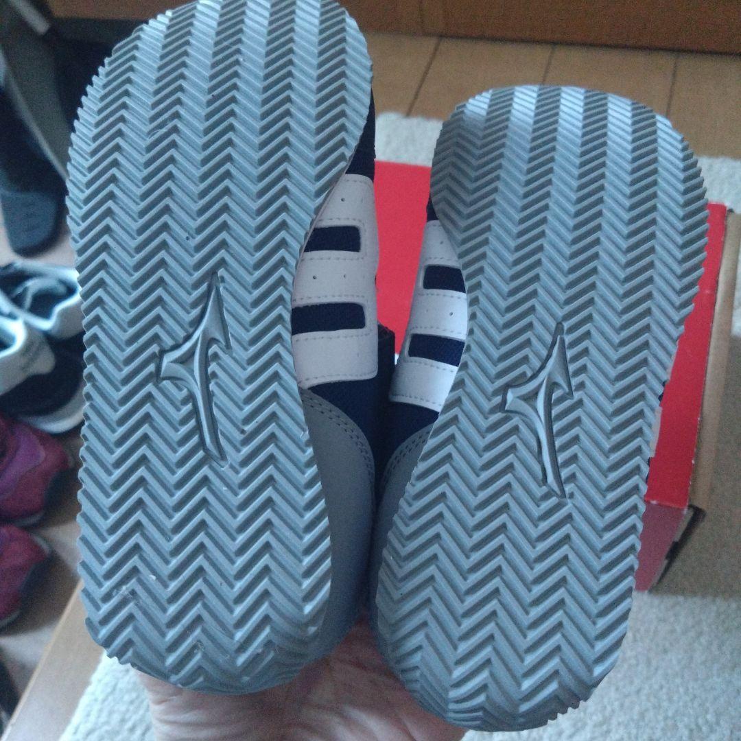 ミキハウス　ミズノ　20.5