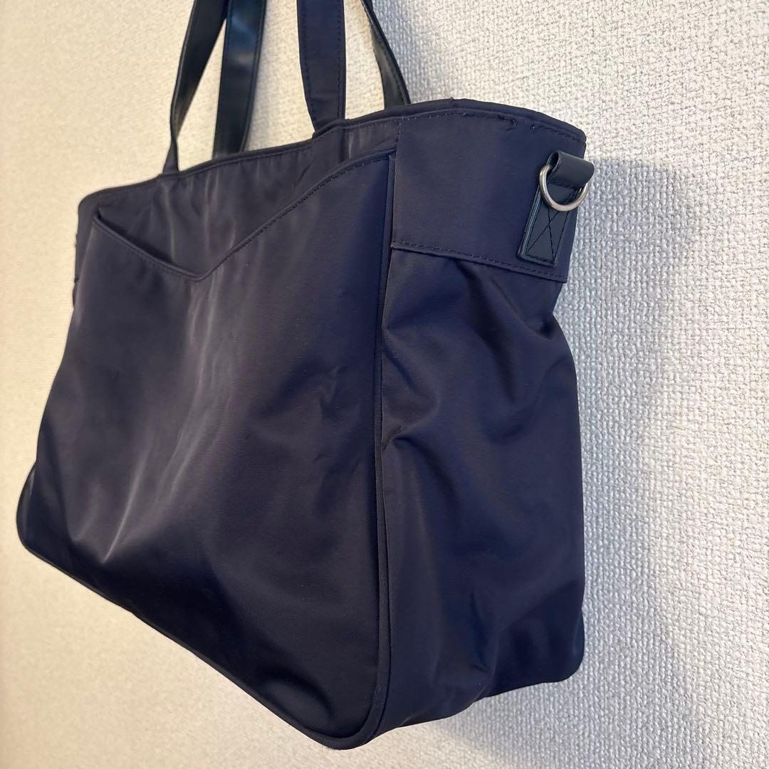 familiarネイビーナイロン2wayショルダーバッグ 赤いリンゴチャーム付き