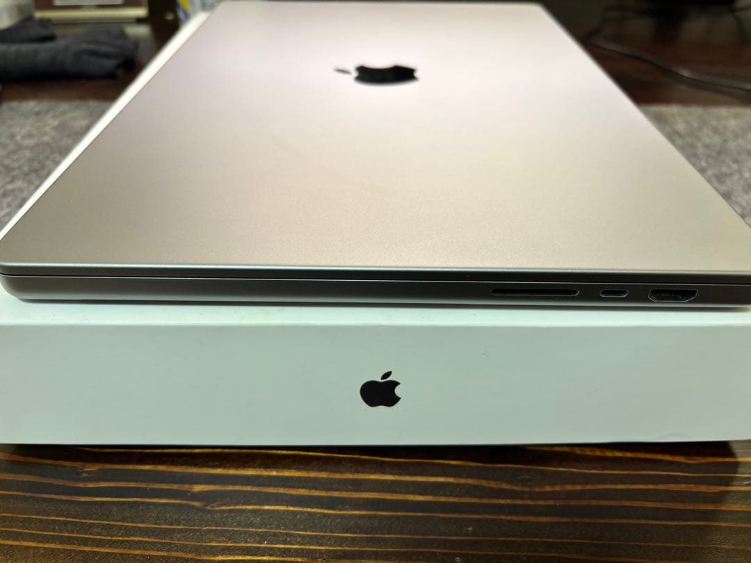【ナカムラ】MacBook Pro16インチ M1 MAX GPU 32G