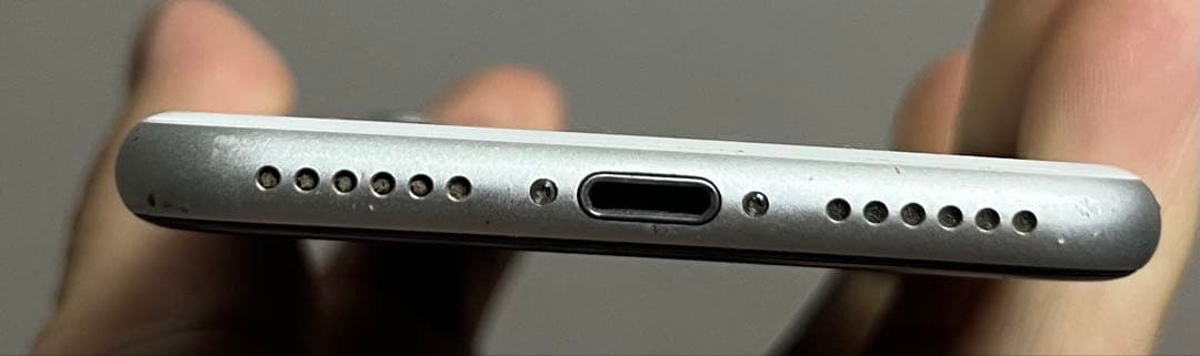 iPhone SE（第2世代）64GB SIMフリー