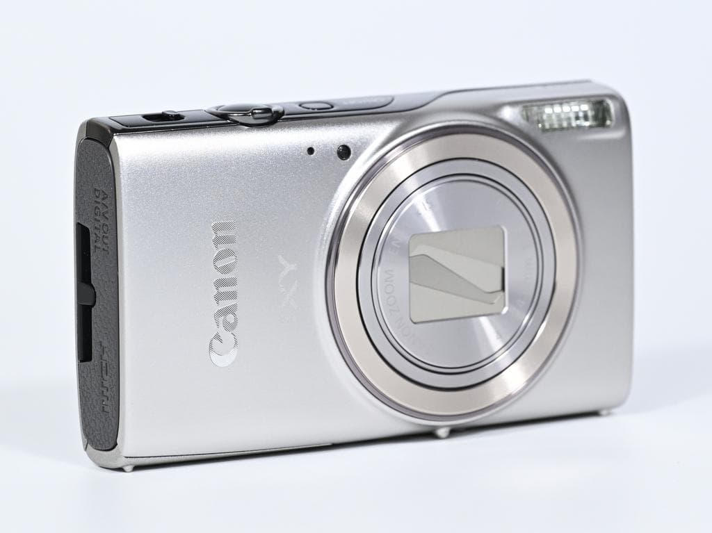 【美品】 キヤノン　Canon IXY 650 シルバー