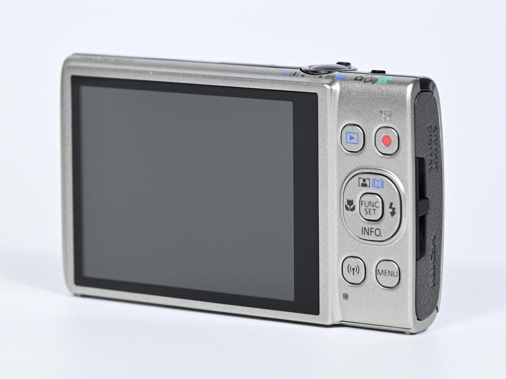 【美品】 キヤノン　Canon IXY 650 シルバー