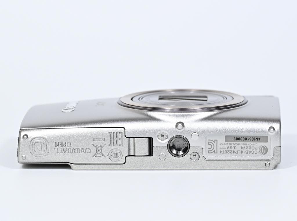 【美品】 キヤノン　Canon IXY 650 シルバー