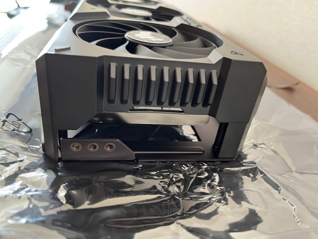 グラフィックボード・グラボ・ビデオカード ASUS TUF Gaming RTX 4070 Ti SUPER