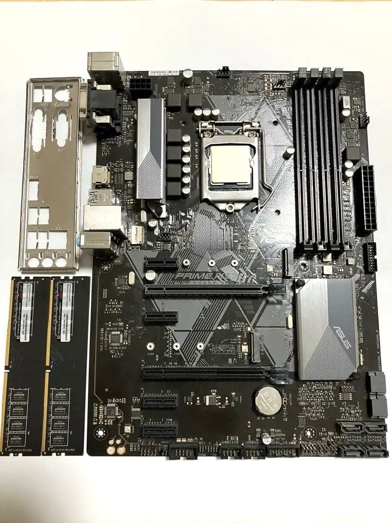 CPU CORE i7 9700k ASUS H370-A mem 8GB