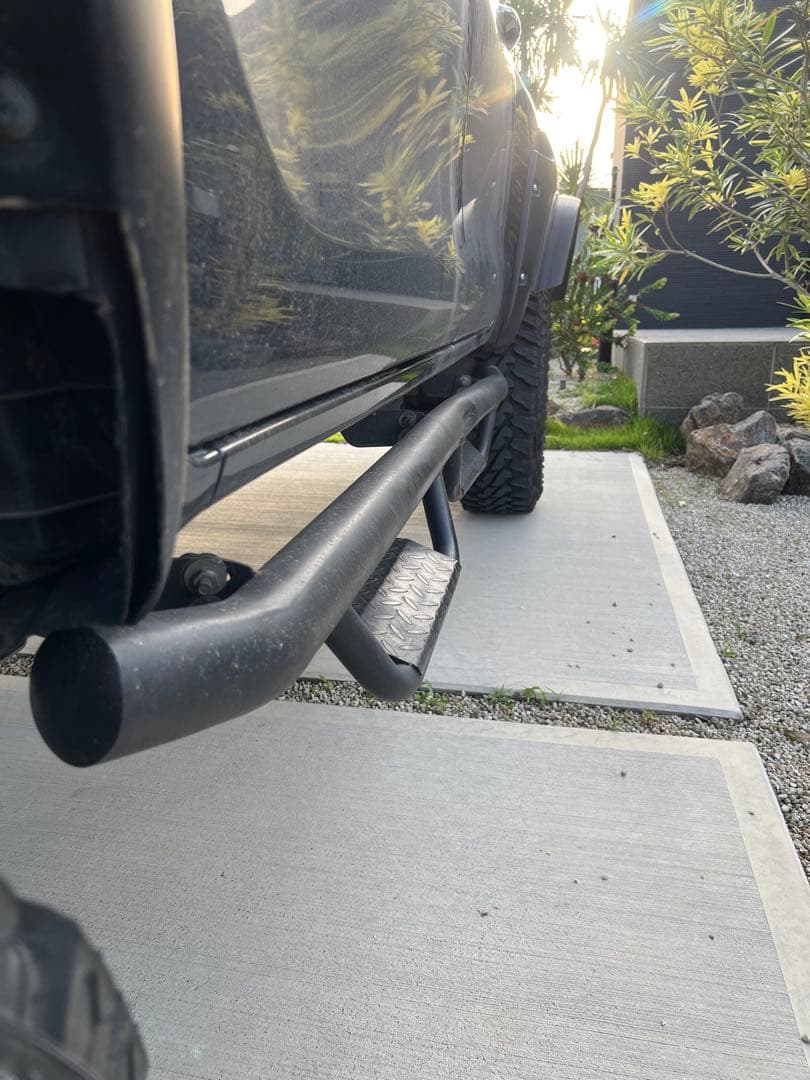 ハイラックス　スチール製サイドステップ