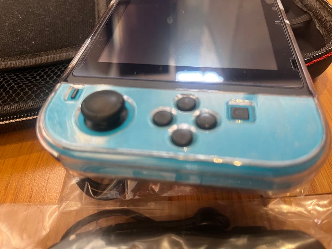 Nintendo Switch 本体 ジョイコン4個　画面保護 、カバー、ケース