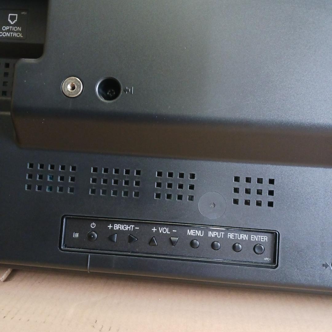 シャープ　55インチ インフォメーションディスプレイ PN-V551　①