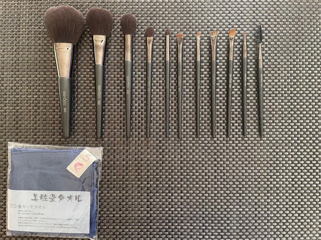 正規　ウエダ美粧堂　SHIORI化粧筆 11本セット　メイクブラシセット 11本