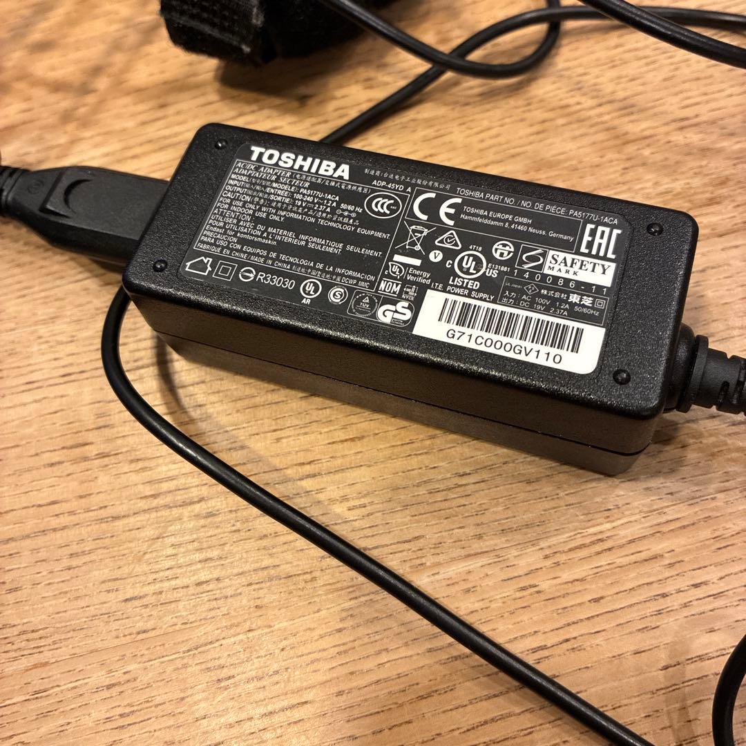 TOSHIBA dynabook i7-6600U 15.6インチ