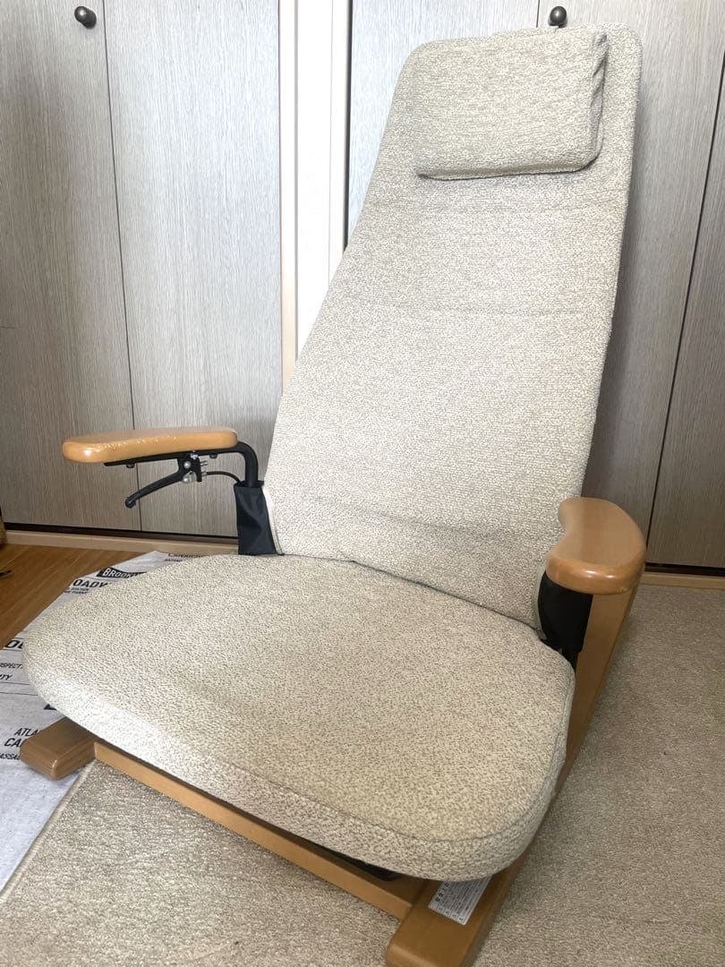 座椅子　油圧式　鈴春工業　ゆり座　SUZUHARU 光野有次　通販生活掲載