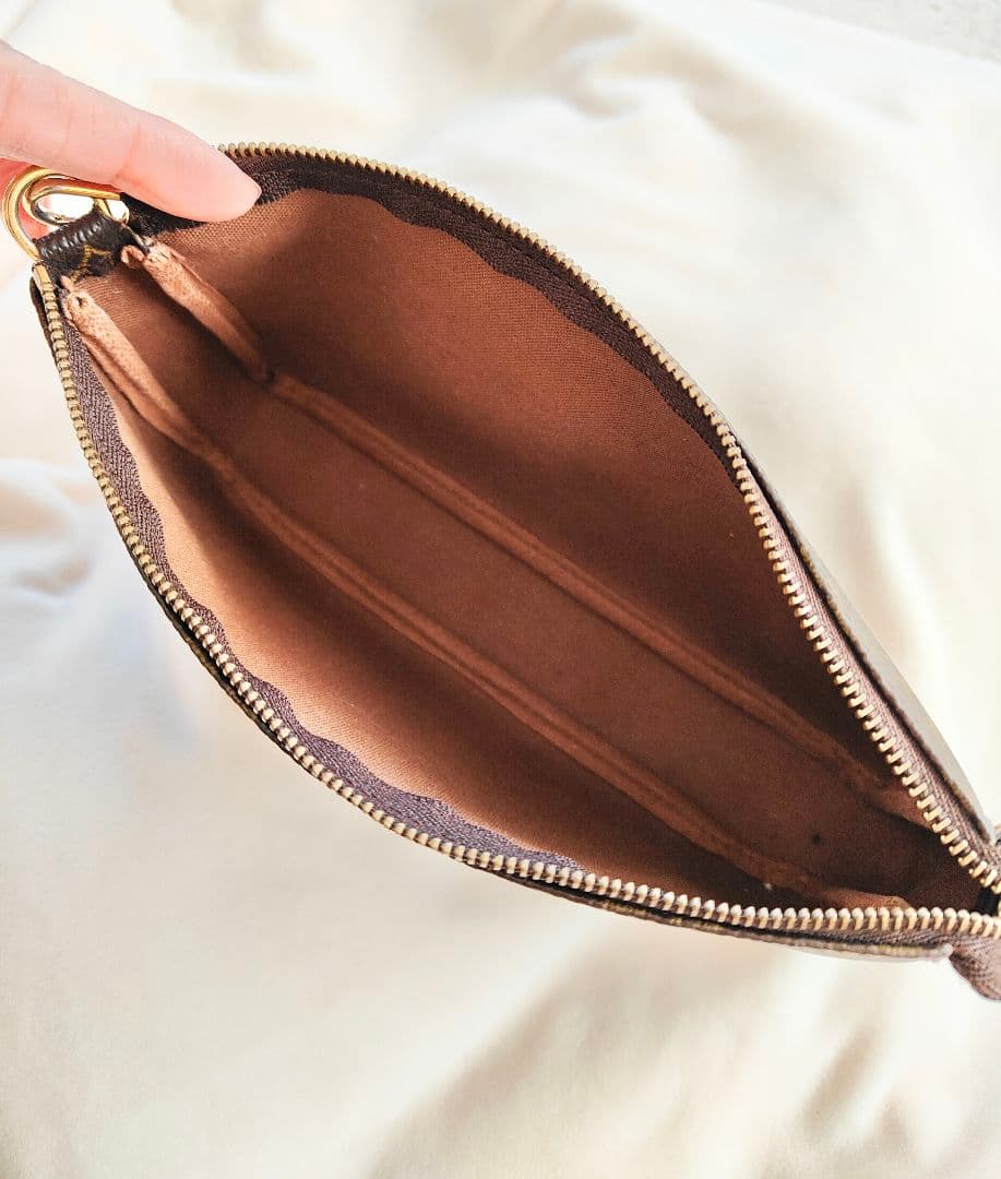 ルイヴィトン アクセサリーポーチ　アクセソワール　モノグラム