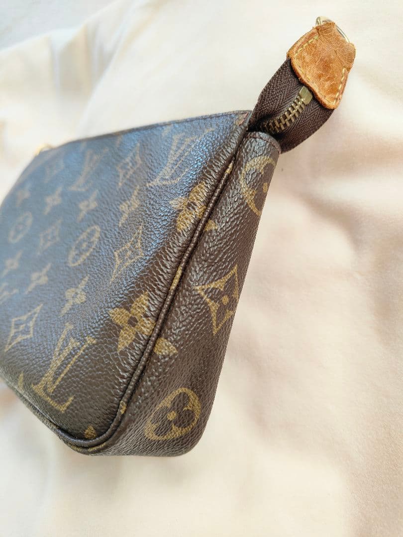 ルイヴィトン アクセサリーポーチ　アクセソワール　モノグラム