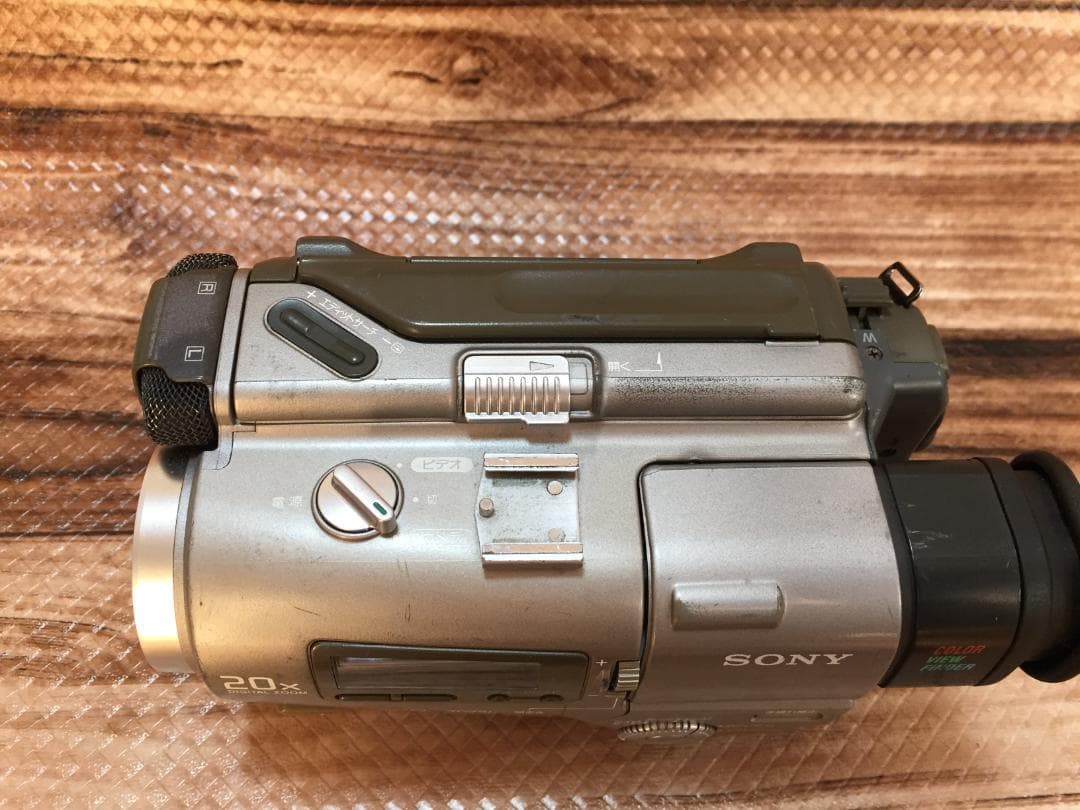 撮影再生ダビングOK　SONY　CCD-TR2　付属品あり　Hi8　動作良好