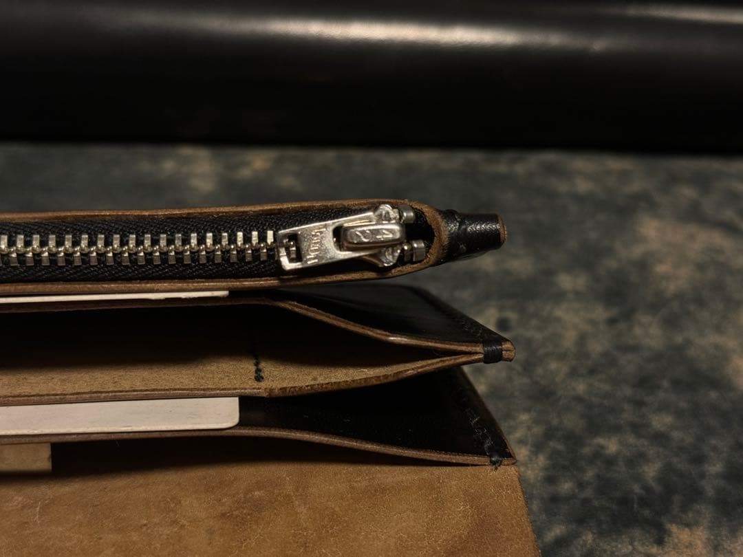 1点限定!MARYAM社ホースバット スタッズ付トラッカーウォレット＋キーホルダ